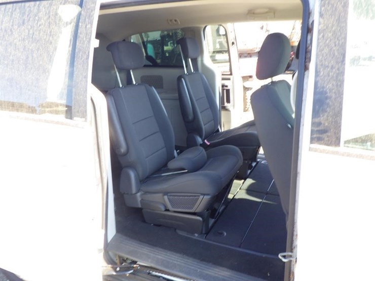 2009-dodge-grand-caravan-image-17