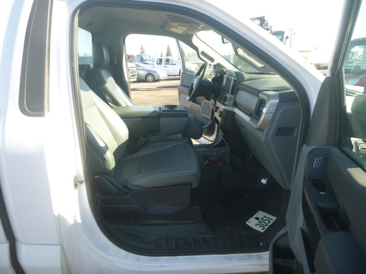 2021-ford-f150-image-8