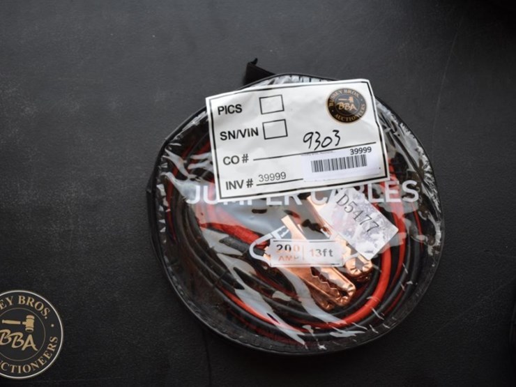 future-200-amp-13-ft-jumper-cables-with-storage-case-image-1