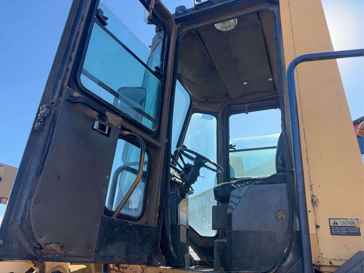 komatsu-180-wheel-loader-image-34