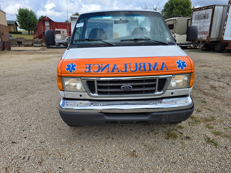 2006-ford-e450-image-26