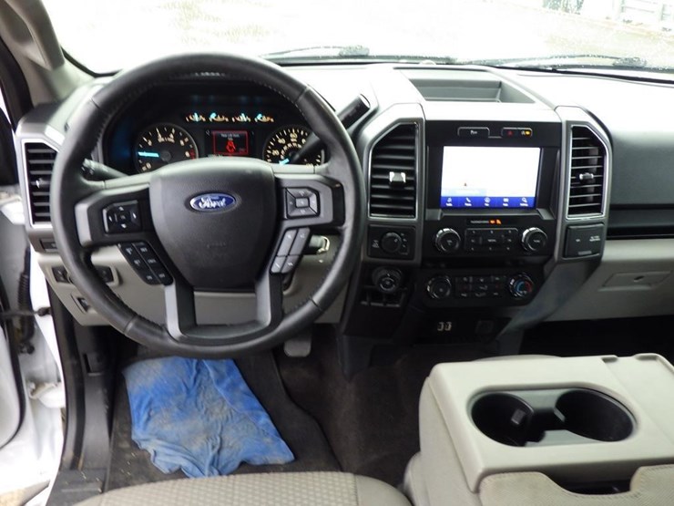 2020-ford-f150-image-7