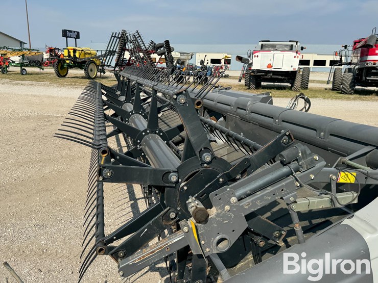 2012-gleaner-9250-image-15