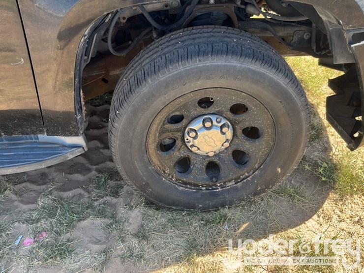 2012-chevrolet-tahoe-image-12