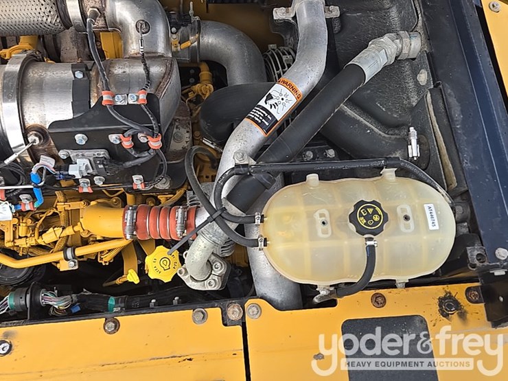 2022-deere-130g-image-51