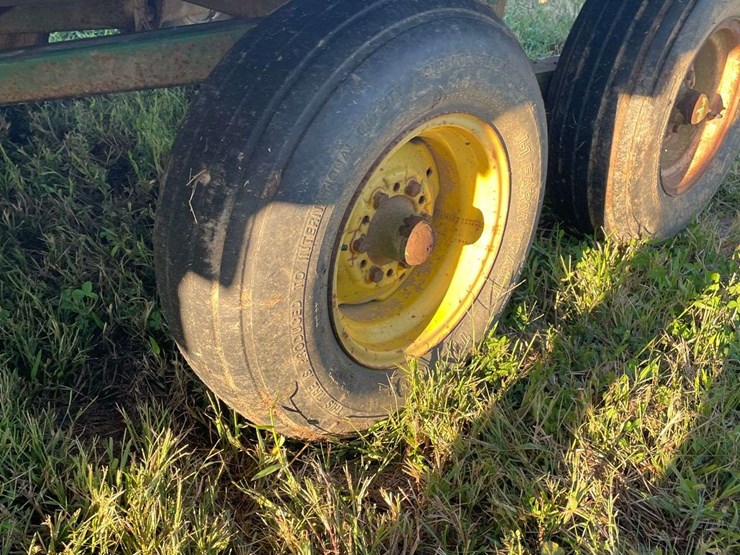 18ft-john-deere-tandem-axle-wagon-image-10