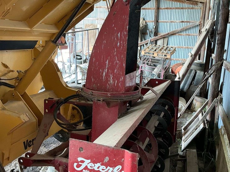 feterl-snow-blower-image-1