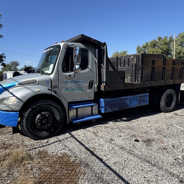 2007 FREIGHTLINER BUSINESS CLASS M2 106