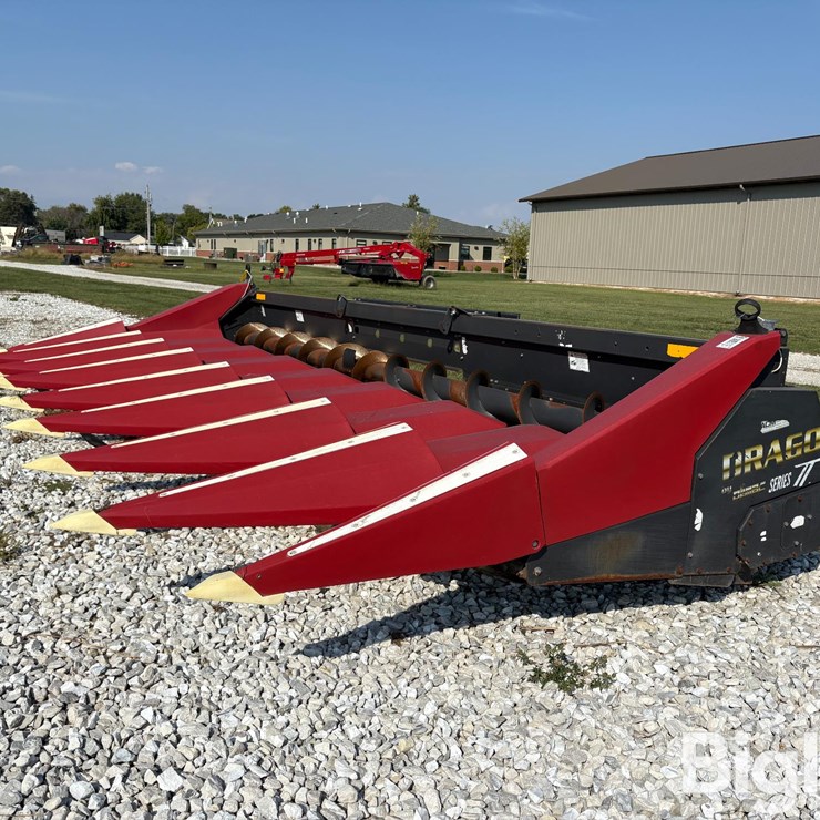 2013 Drago 8R30 Corn Head