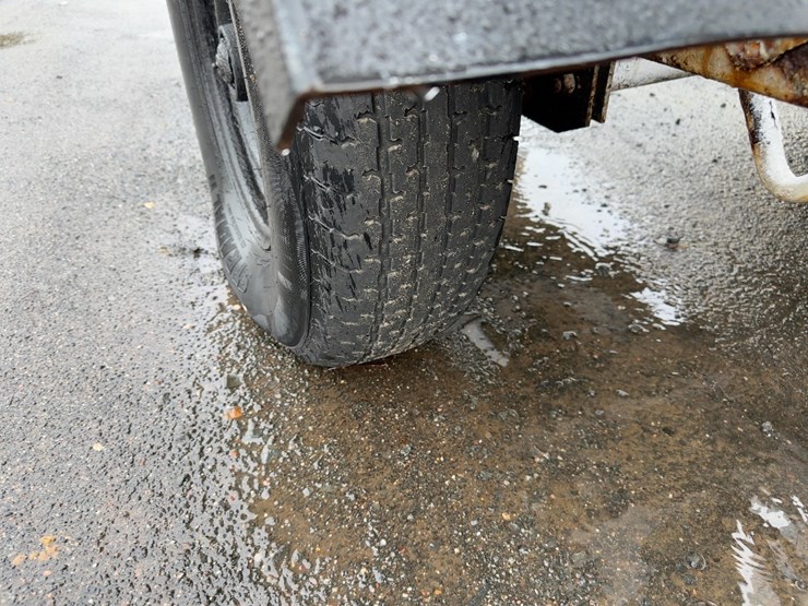 altec-tow-behind-wood-chipper-image-9