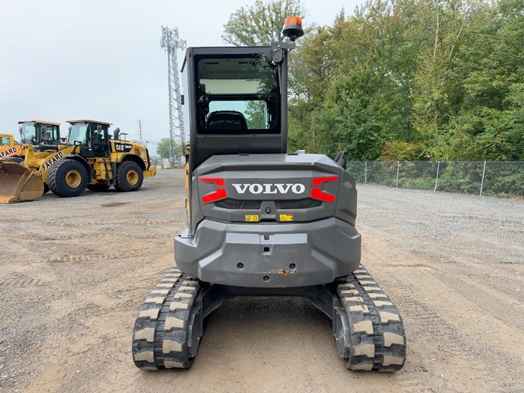 2023-volvo-ecr50f-mini-excavator-image-4