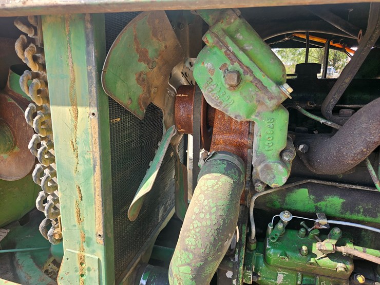 john-deere-3040-image-29