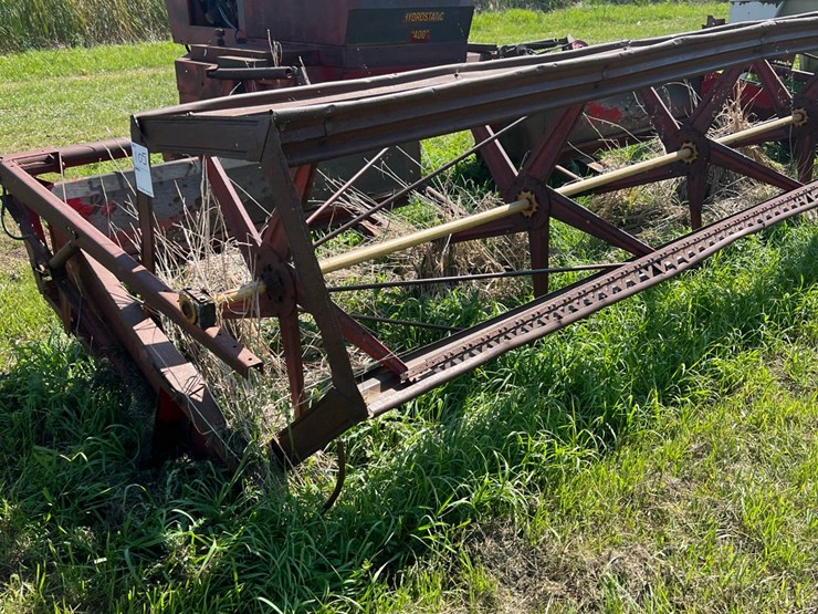 400-versatile-swather,-been-sitting,-not-running-image-4