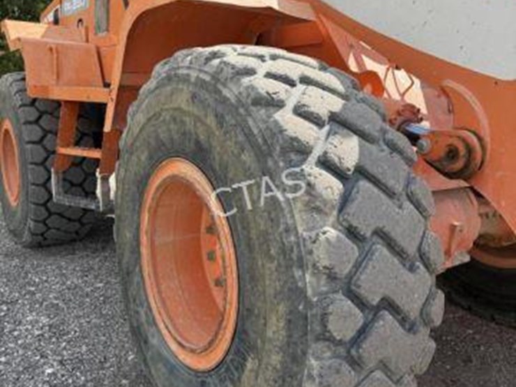 #220-•-doosan-wheel-loader-w/-bucket-image-17
