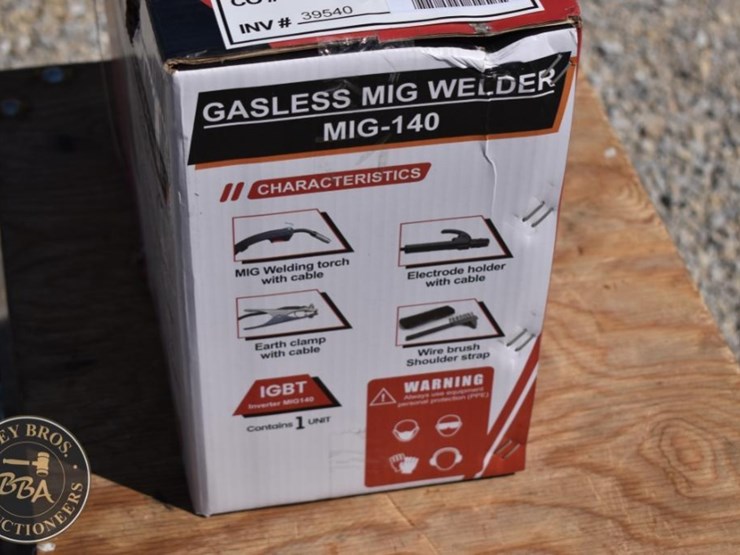 landhero-mig-140-gasless-mig-welder-image-3
