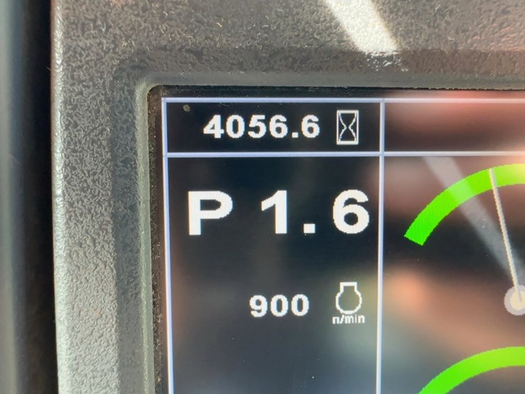 2019-deere-950k-image-46