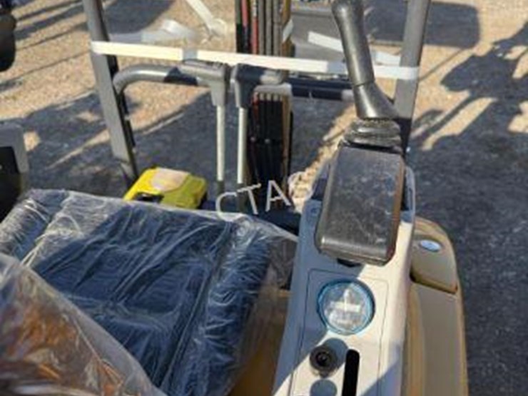 #55-•-mini-excavator---gas---hydraulic-thumb-image-6