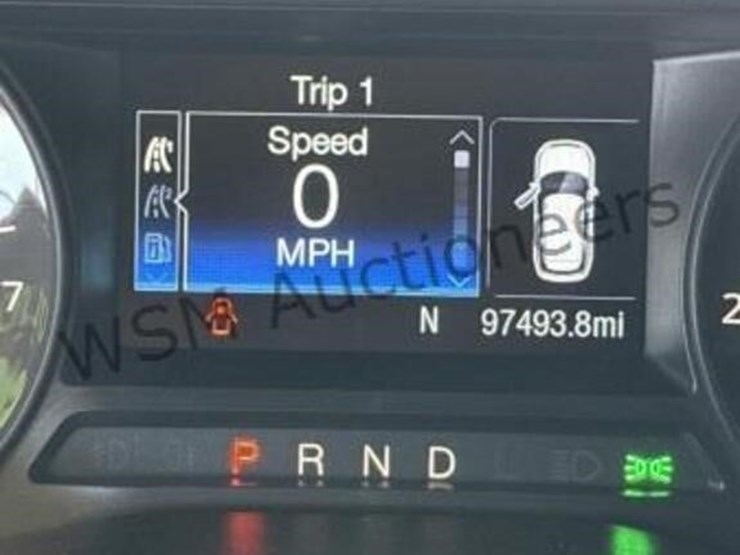 2017-ford-explorer-image-17