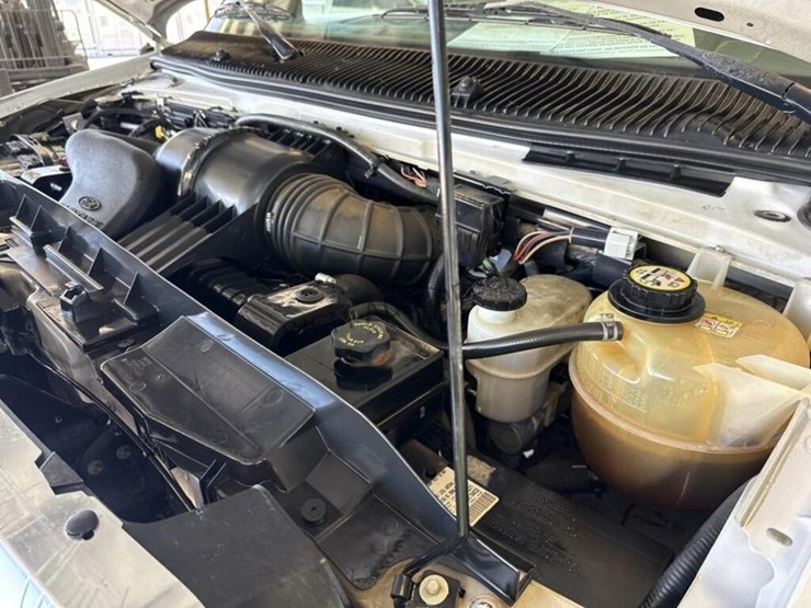 2008-ford-e350-image-17