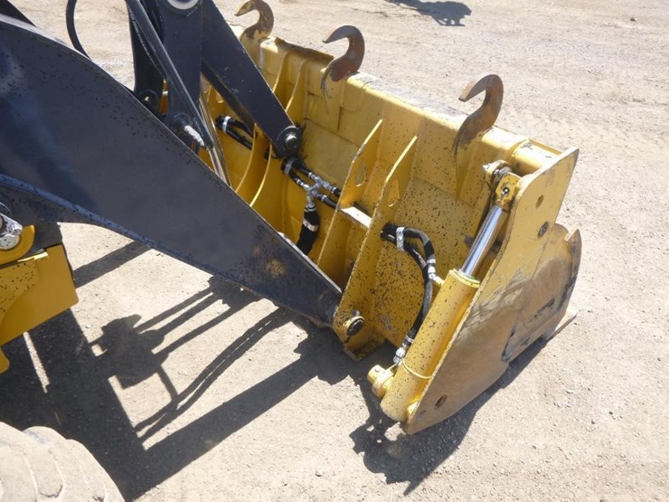 2021-deere-210l-image-20