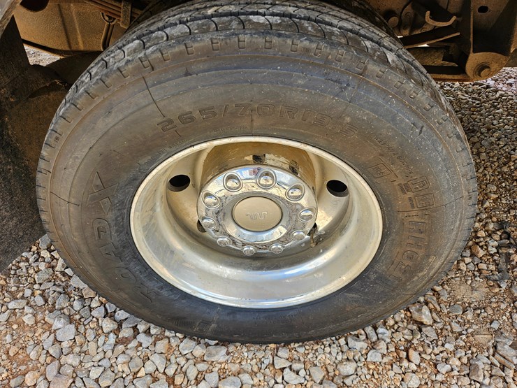 2005-ford-f550-image-55
