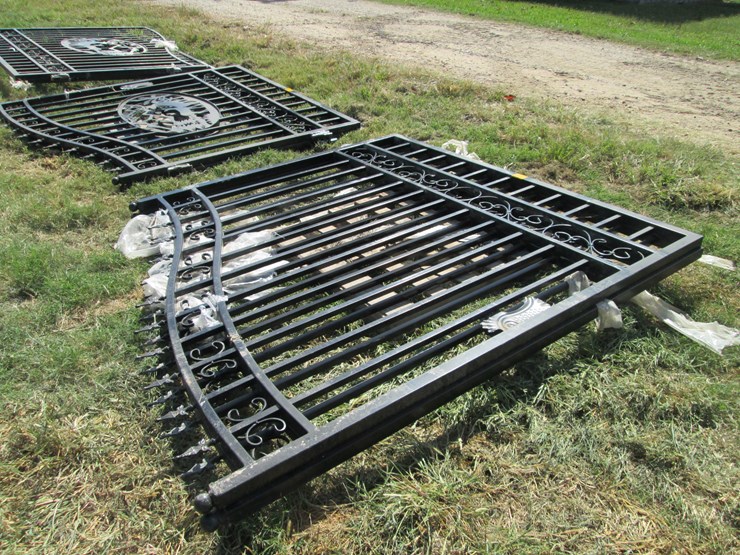 #29332-•-14'-biparting-decorative-driveway-gates-image-3