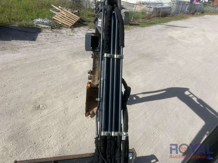 deere-30g-image-16