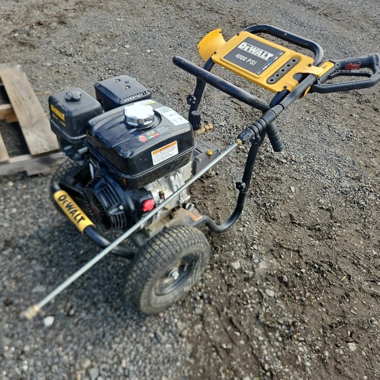 DEWALT PRESSURE WASHER