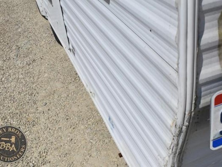 2004-keystone-rv-co-hornet-sport-27bs-38101-image-52