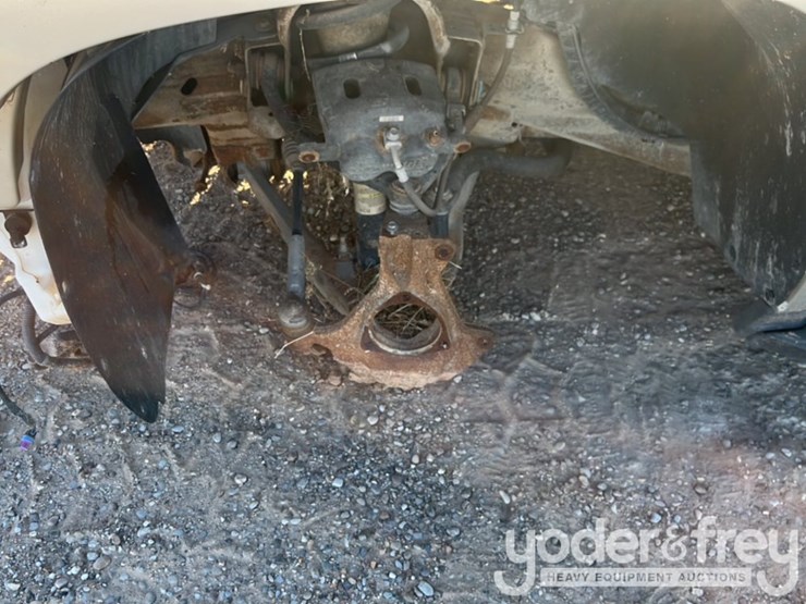2012-chevrolet-tahoe-image-8
