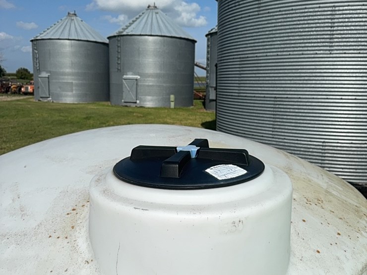 1500-gallon-poly-tank-image-6