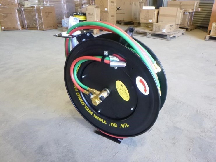 1/4"x50'-retractable-welding-hose-reel-image-1