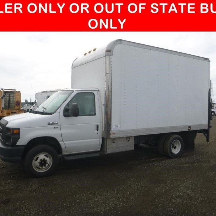 2010 FORD E450