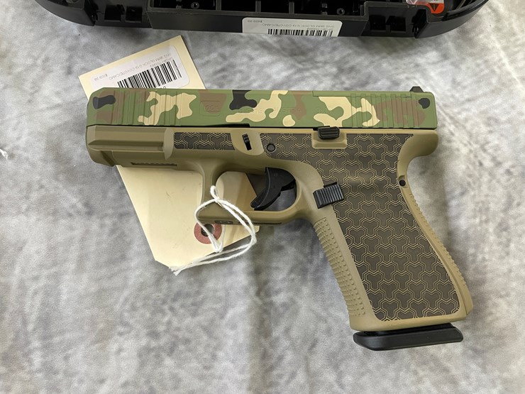 #4013-•-glock-19-gen-5-mos,-camo-slide,-sn:-cbpc869-image-5