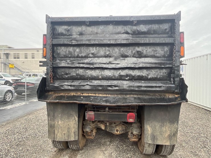 2001-mack-rd-dump-truck-image-10