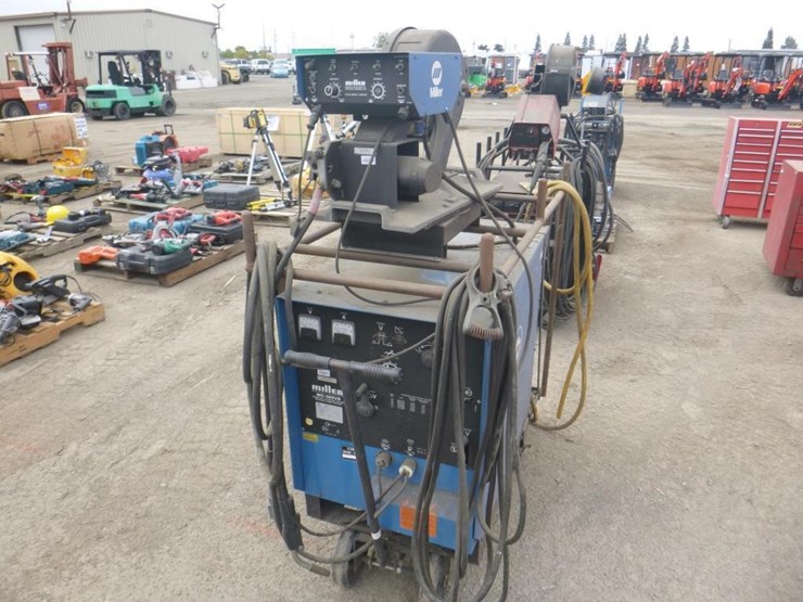 miller-mc-300-vs-welder-power-source-image-1