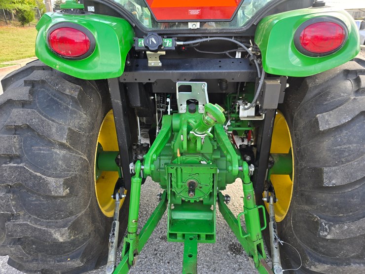 john-deere-4044r-image-44