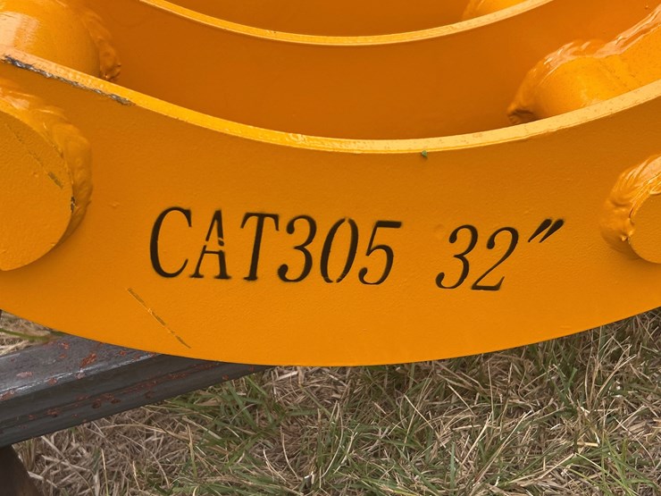 caterpillar-305-image-3