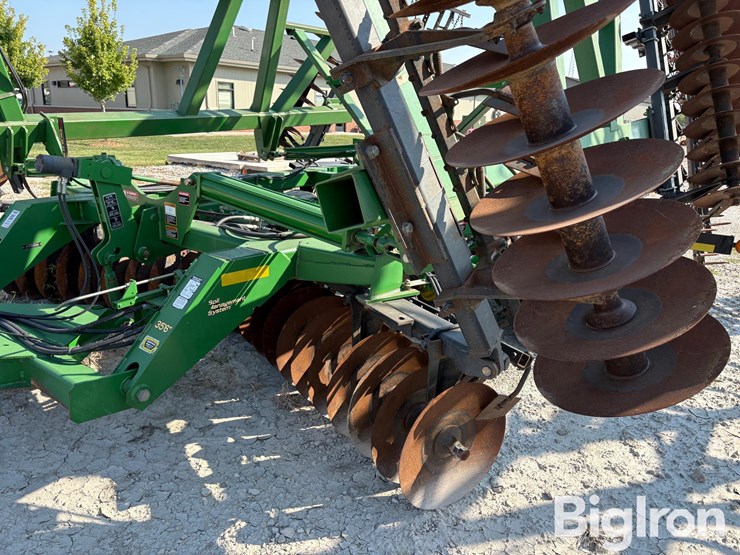 2007-john-deere-637-image-9