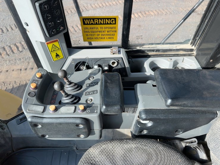 2012-caterpillar-972k-image-24