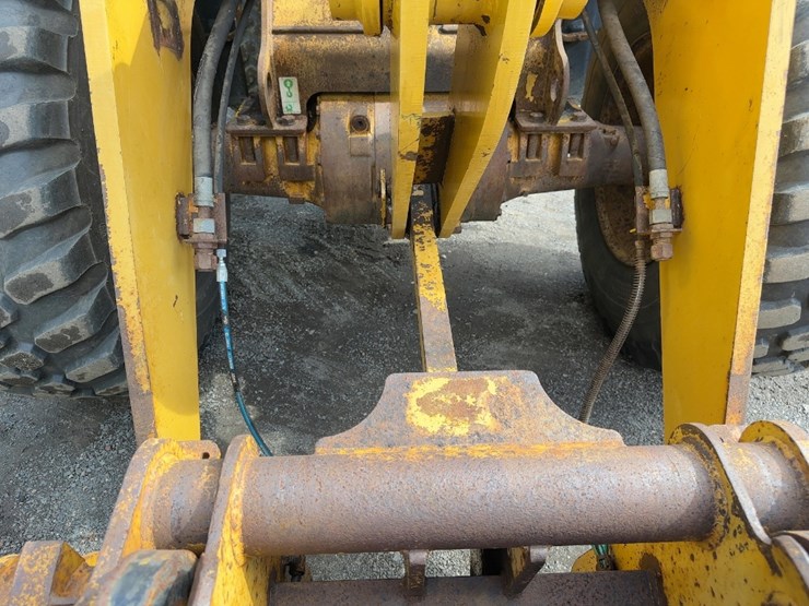 2008-caterpillar-928hz-image-12
