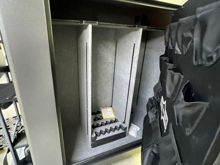 #4087-•-surelock-security-the-boss-(76)-gun-safe-image-8