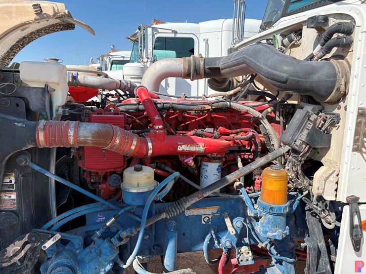 2011-peterbilt-367-image-10