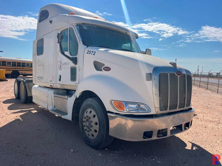 2006-peterbilt-387-image-3