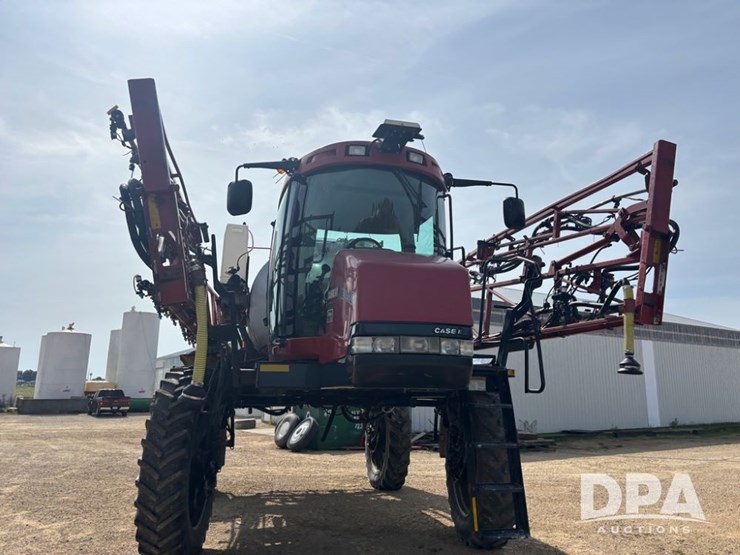 2011-case-ih-4420-sprayer-(dr12305-unit-472)-image-3