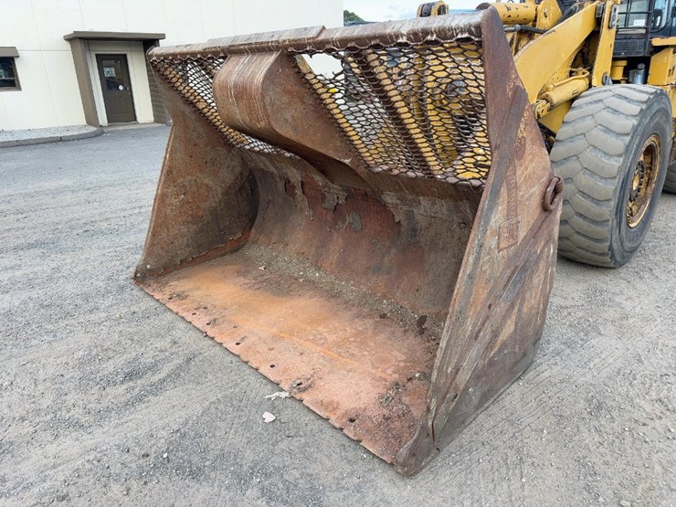 2011-caterpillar-938h-image-9