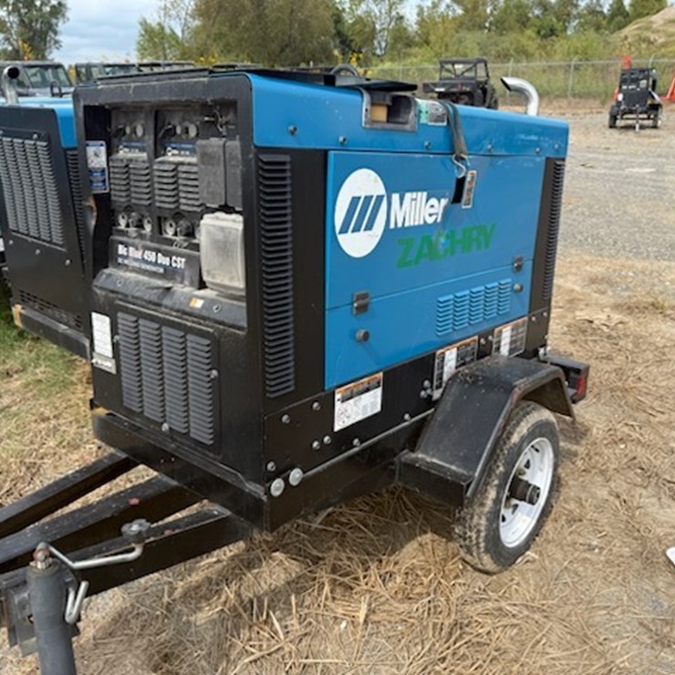 #678 • 2023 MILLER BIG BLUE DUAL