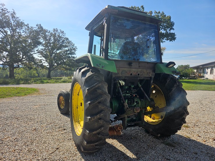 john-deere-3040-image-12