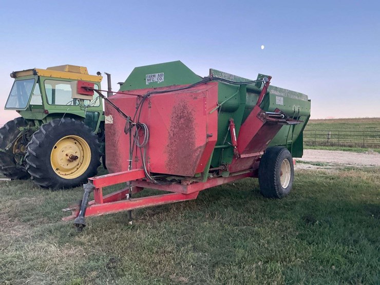 farm-aid-feed-wagon-image-1
