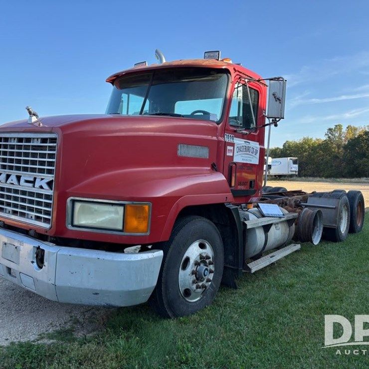 MACK CH613